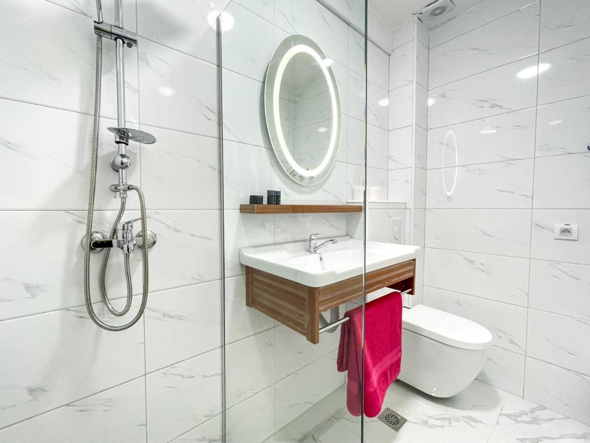 Hotel Xelent Ulcinj Zewnętrze zdjęcie