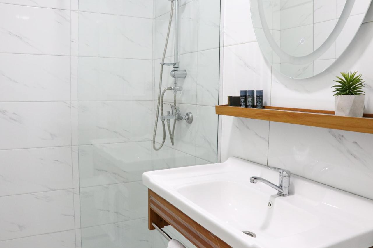 Hotel Xelent Ulcinj Zewnętrze zdjęcie